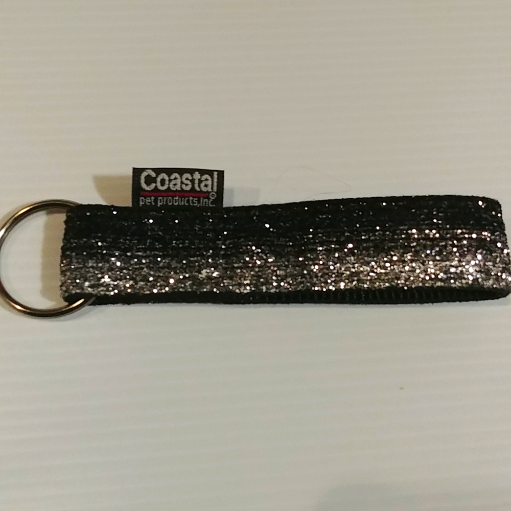 🎉2/$16 Black and Silver Strap Keyring
